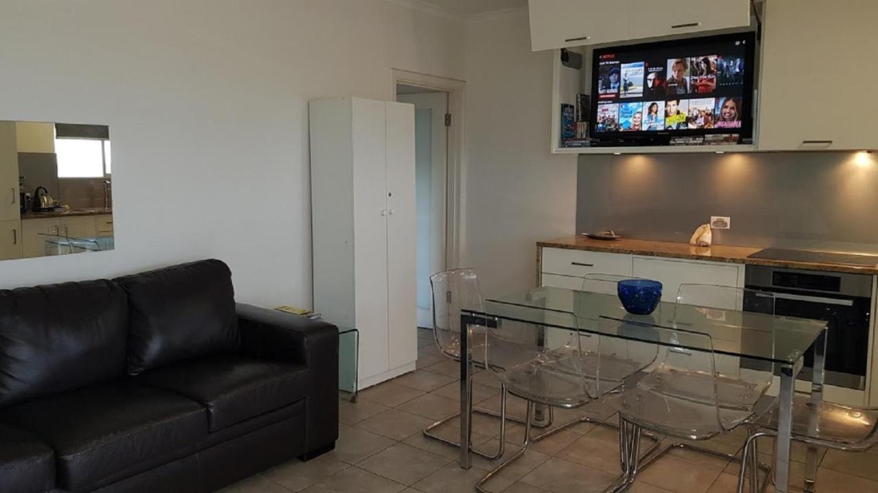 Acushla Accommodation Esplanade Living Self Check-In Self Check-Out West Beach Εξωτερικό φωτογραφία